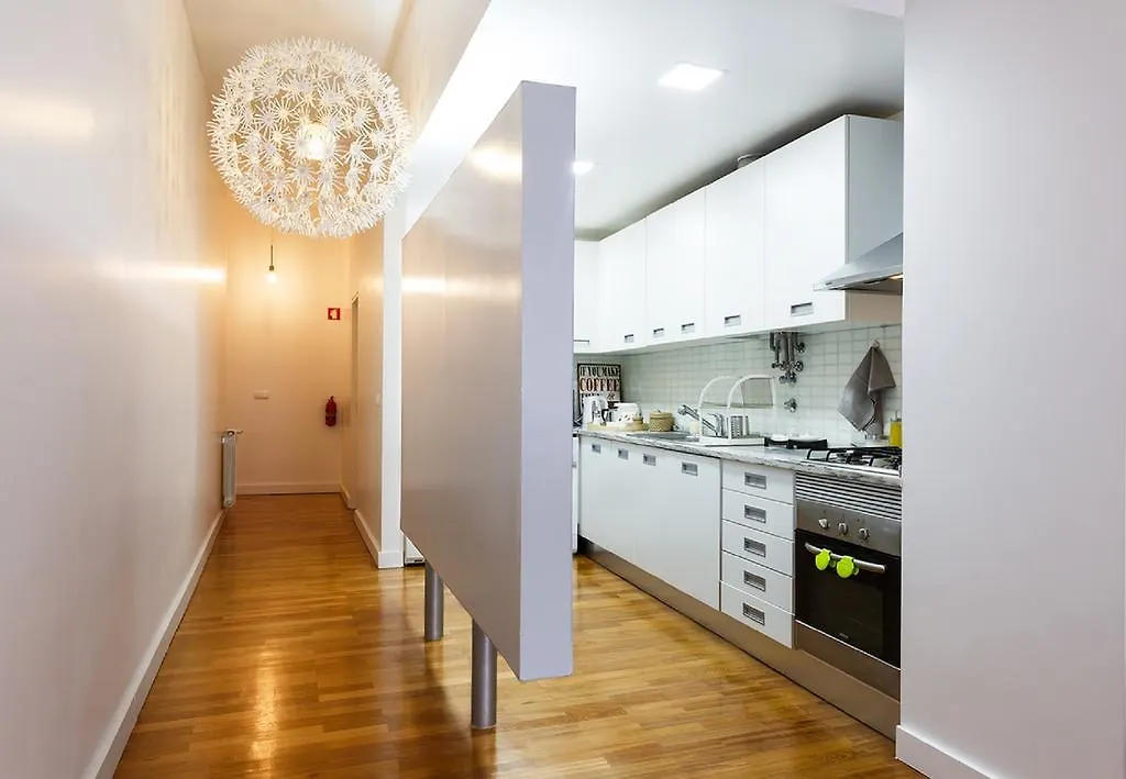 Misha'S Place At Bairro Alto! Lissabon